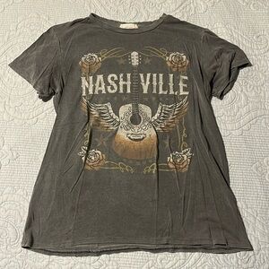 Small graphic tee